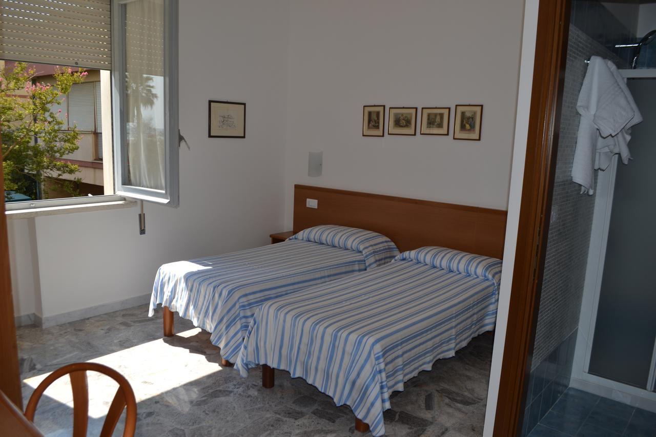 Albergo Quaglia Розето-дельи-Абруцци Экстерьер фото
